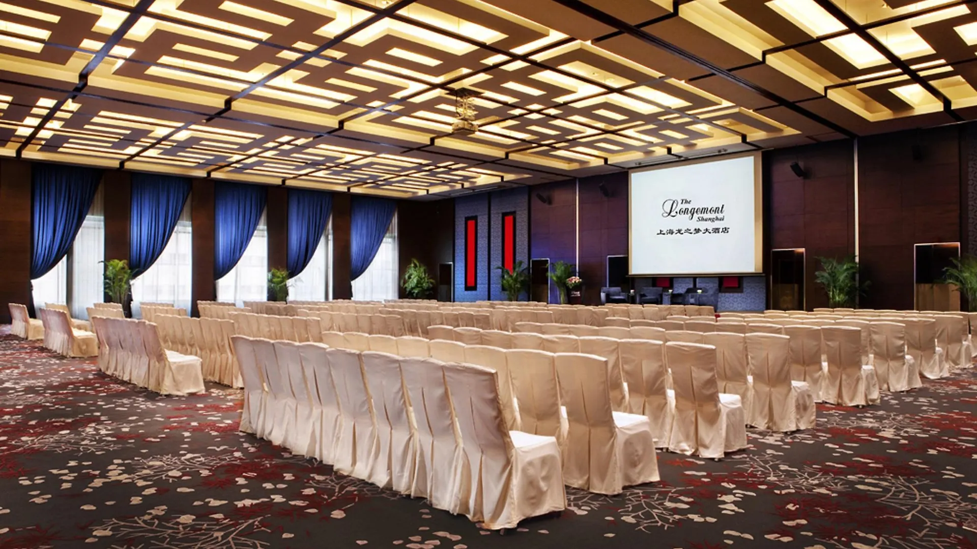 The Longemont Shanghai 5*,